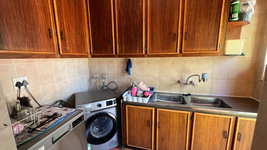 4 Bedroom Property for Sale in Pellissier Free State